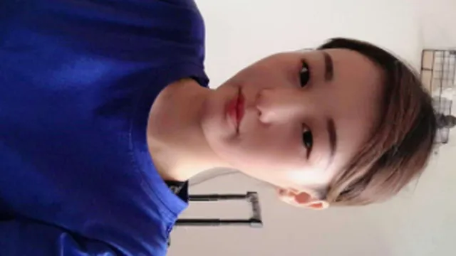 몸으로 채무를 대신 갚는 여대생