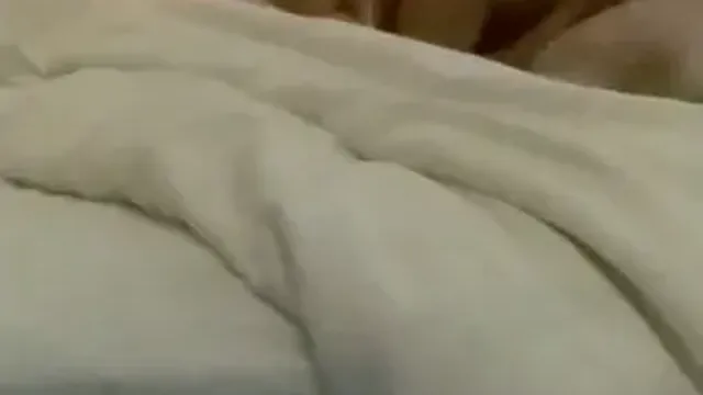 늙은 아재와 젊은 육덕 와이프의 성생활