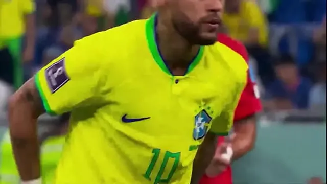 Neymar fucking with the mind of the South Korean goalkeeper