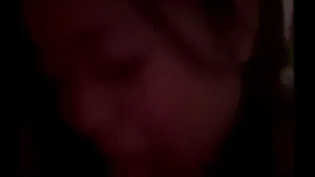 야동 틀어놓고 떡치는게 취미인 변태커플