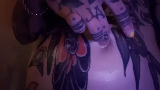 Soapy deep bellybutton played with and fingered by hot tattooed Australian Milf