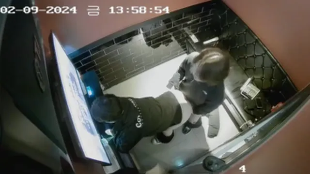 cctv 좆또 신경 안쓰고 노빠꾸로 섹스