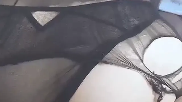 찢어진 검은 스타킹녀 02