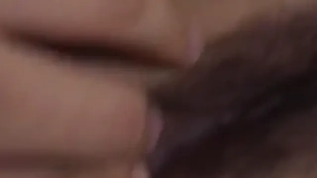 가슴은 안보여준다고 앙탈부리는 안경녀