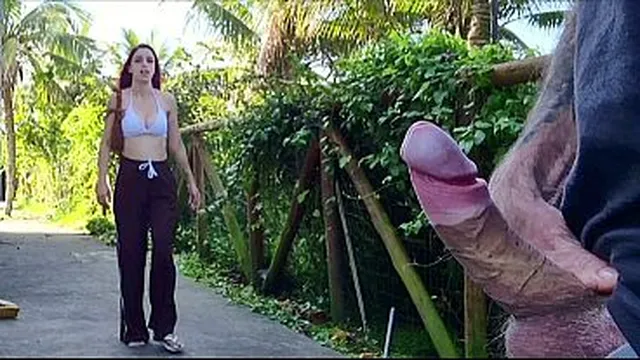 Risky public masturbation in the park for a hot stranger!