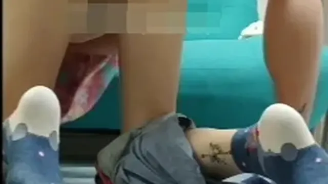 분홍 잠옷입고 박아달라고 보지 벌름거리는 여친