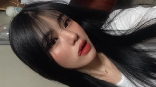 예쁜 외모와 얼굴을 따라가지 못하는 몸매