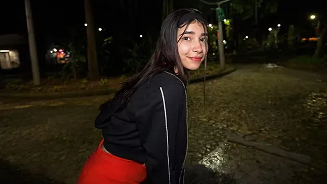 Public Pick Up Ends In Threesome