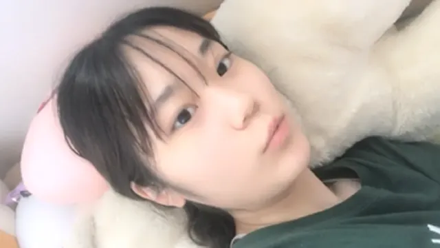 덜익은 쮸쮸 보여주는 미소녀 나이키녀