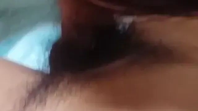 혼자 자위하다 흥분해서 불고기 보지 들이미는 요물