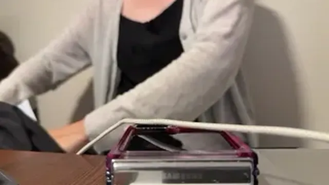공공장소 자위 컨텐츠 촬영하는 한국인 스챗녀