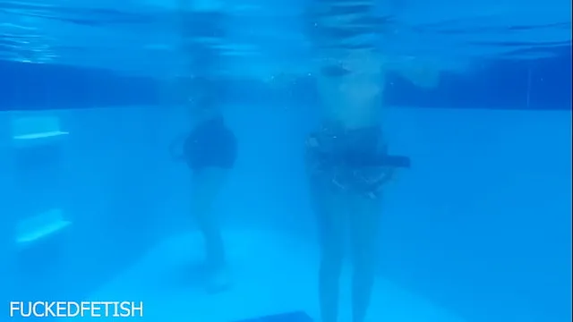 Yessica Bunny Helen star horny sexy duo pool