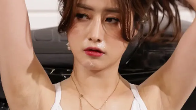 초미녀 모델들 보짓살까지 노출