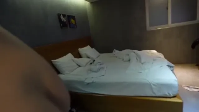 다리 결박해서 야무지게 따먹는 복면남