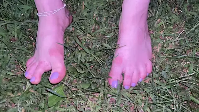 HORNYVAL IS WALKING BAREFOOT ON THE GRASS TEASING YOU WITH PERFECT SMALL FEET AND SEXY TOES