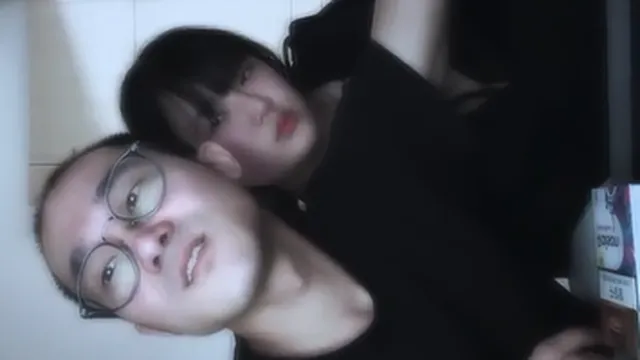들이대는 빡빡이 대가리 존나 때리는 뚱녀