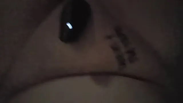 Curvy Norwegian girl moans and cums for you 🥵