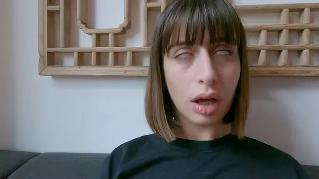 Squirt & Italian Dirty Talk – Silvia Soprano rides me, moans hard and swallows my cum!
