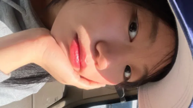 쓰리썸 즐기는 미모의 여대생 유출 1