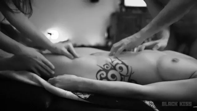 4 hands MASSAGE and FIST with our friend at home