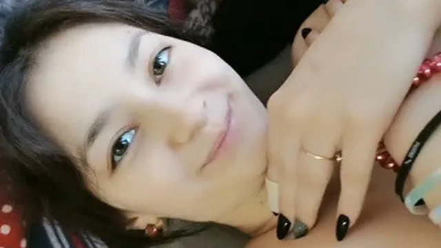 러시아 이쁜이 셋에게 둘려쌓여 해피타임 보내는 대륙남