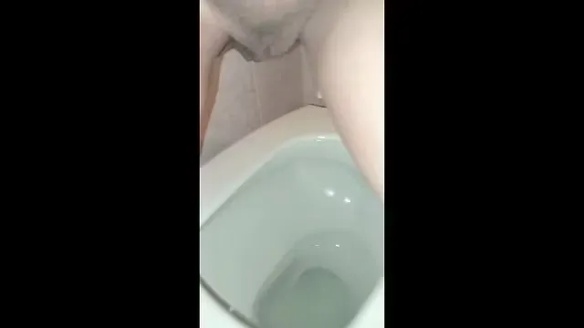 candyred31lolas36 milf drinks piss while being fucked