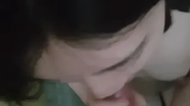 캔디처럼 달콤한 자지 맛나게도 빨아묵네